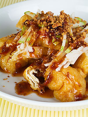 Local food hawker rojak singaporean favourite dining family dinner lunch snack