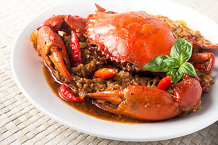 Local food hawker singaporean favourite dining family dinner lunch snack Chili crab