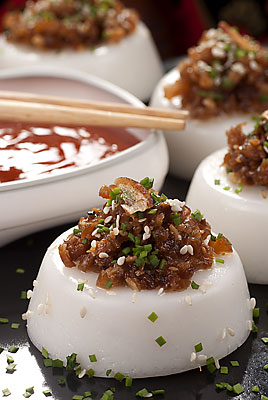 Local food hawker singaporean favourite dining family dinner lunch snack Chwee Kueh